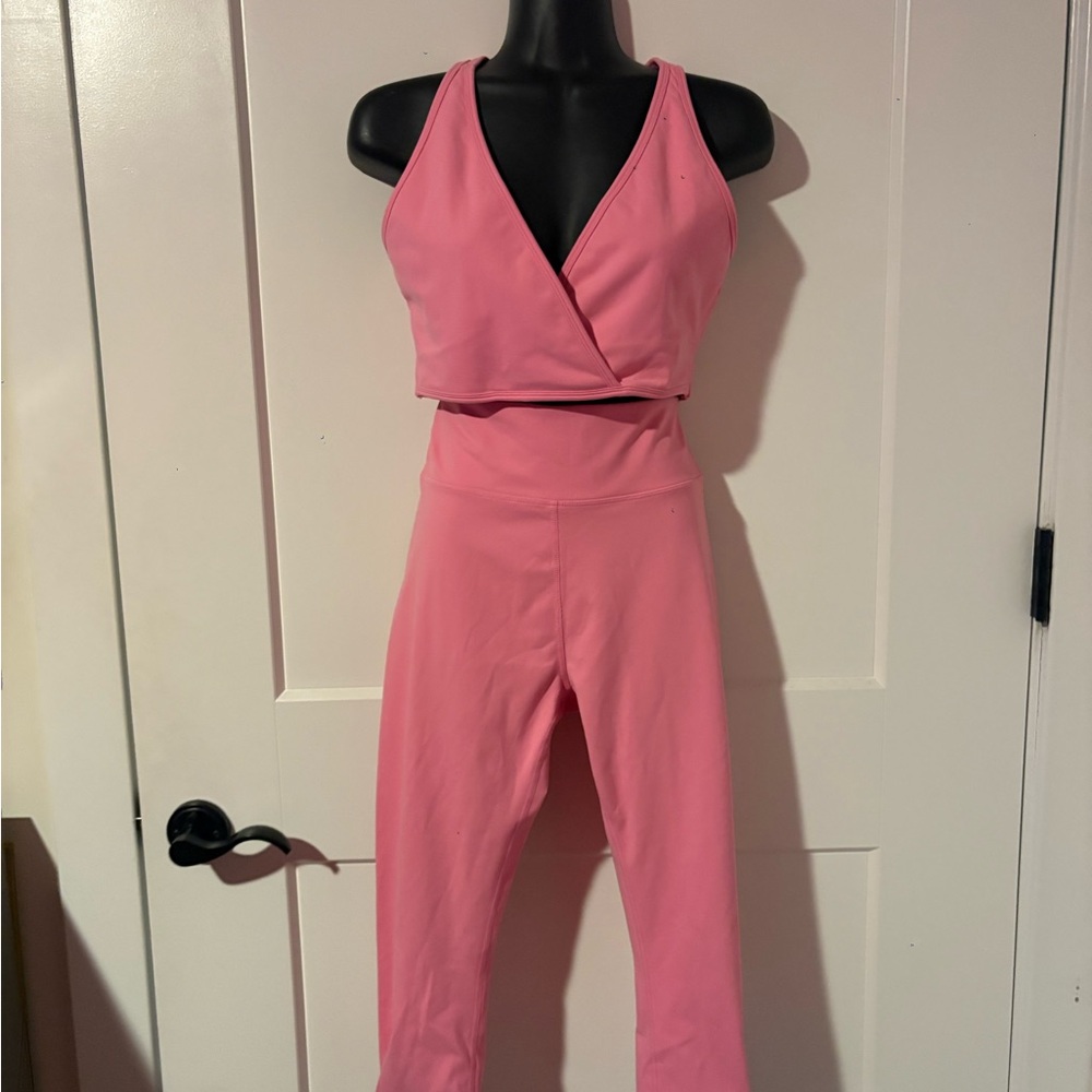 Women's Sports Bra and High-Waist Tights